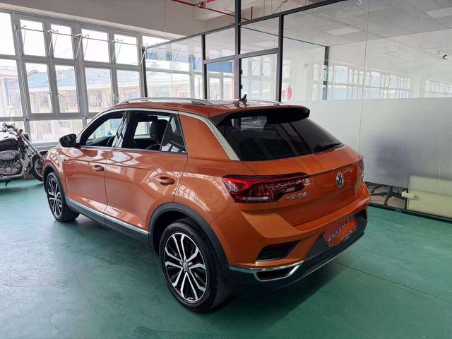 Volkswagen T-Roc 2019 thumb 2