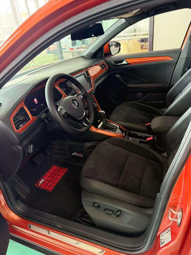 Volkswagen T-Roc 2019 thumb 12