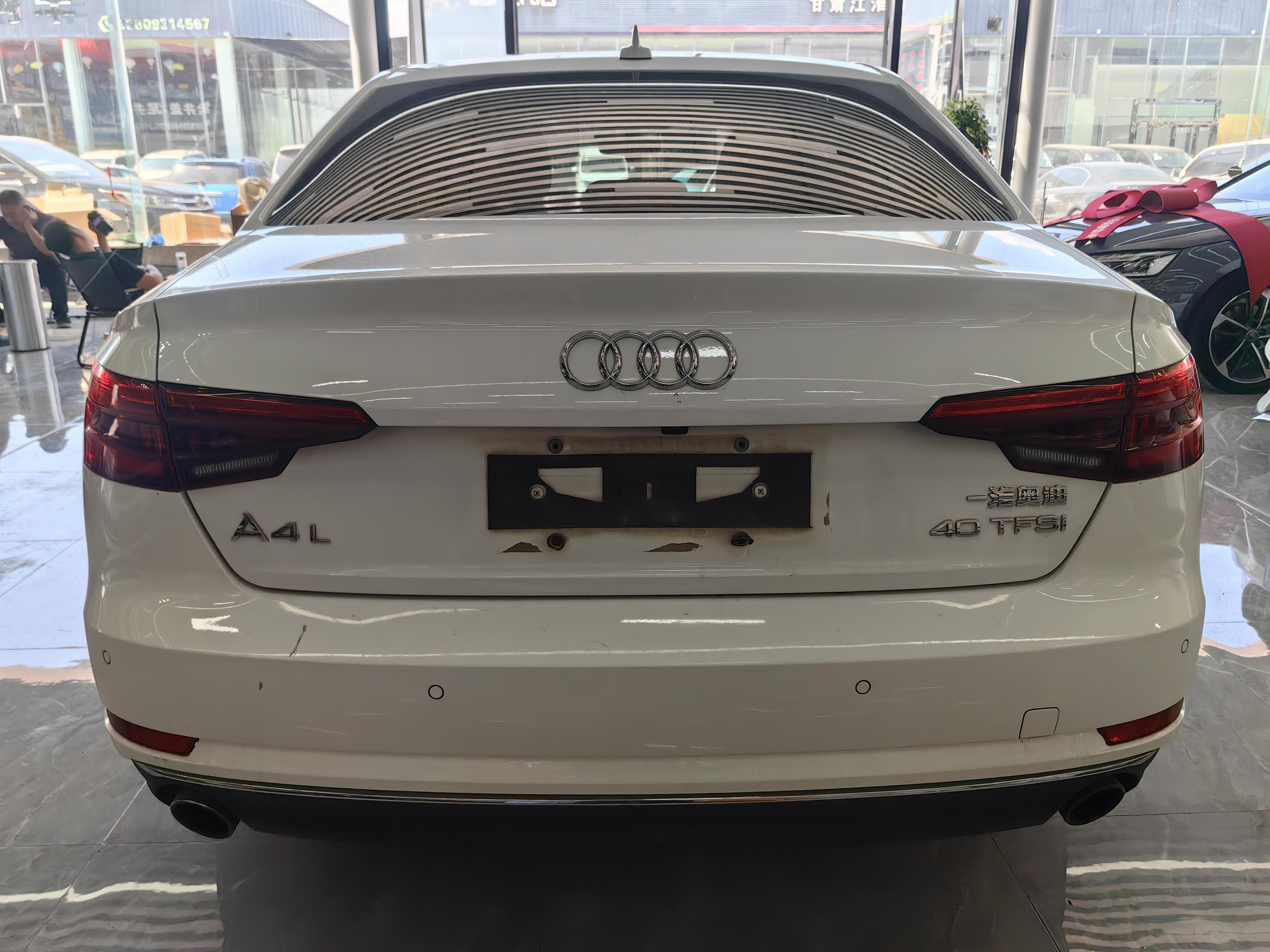 Audi A4 2017 thumb 3