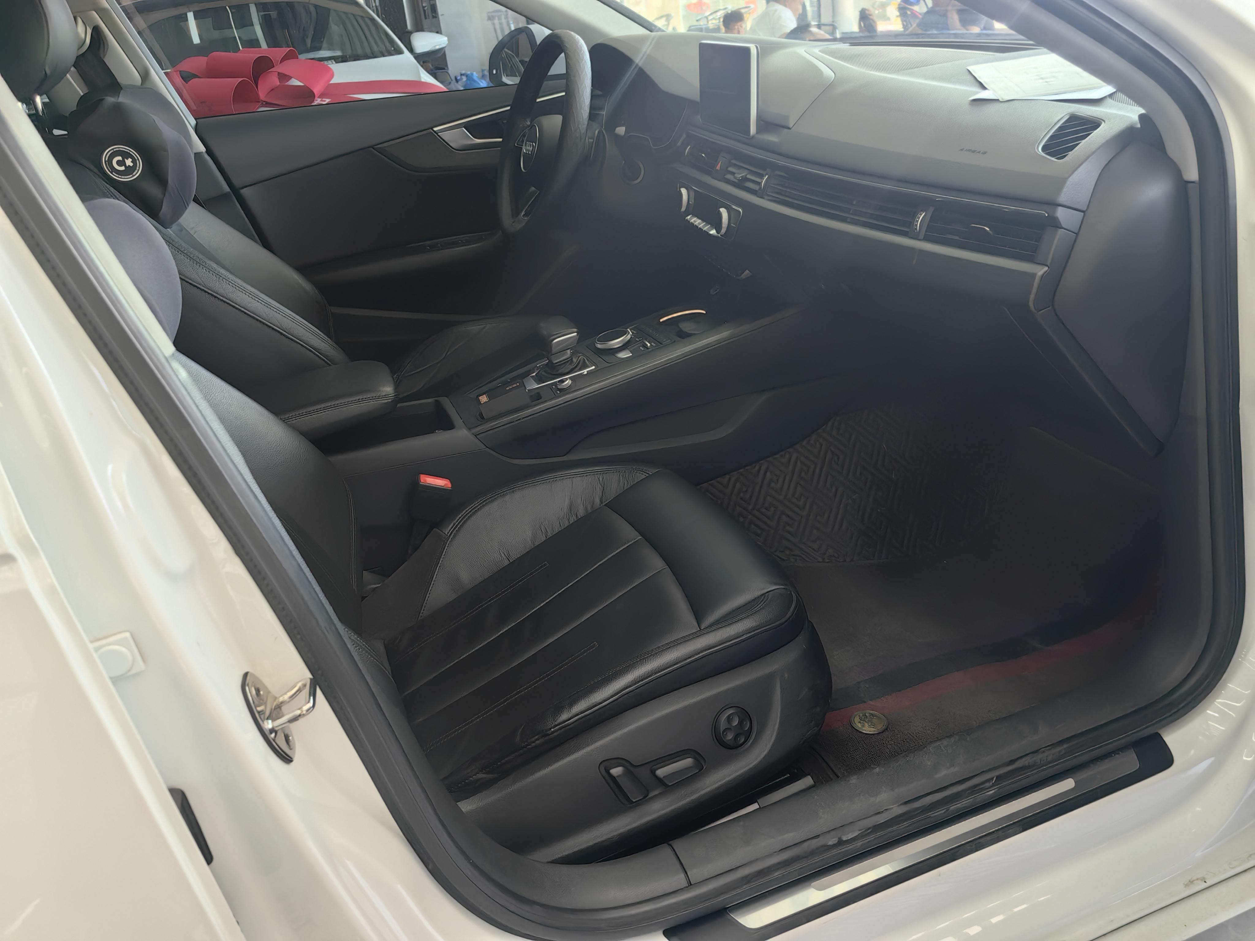 Audi A4 2017 thumb 5