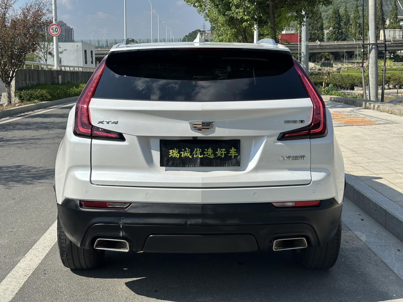 Cadillac XT4 2018 thumb 3