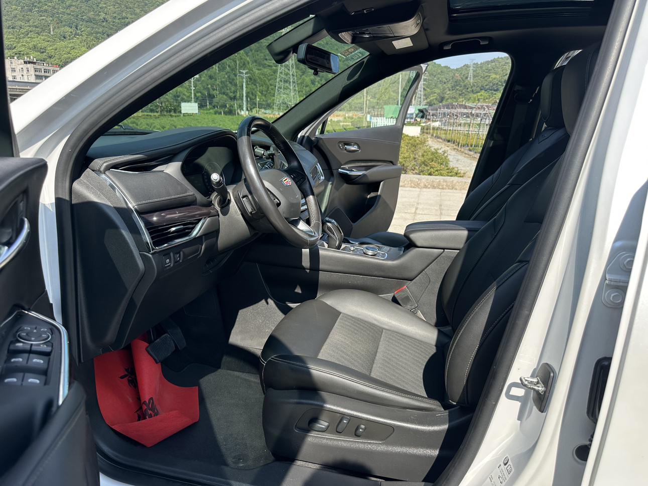 Cadillac XT4 2018 thumb 8