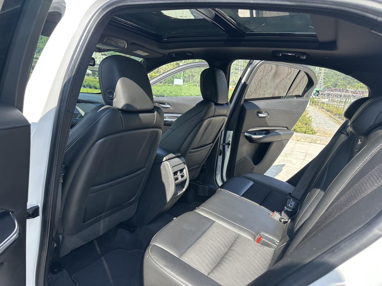 Cadillac XT4 2018 thumb 10