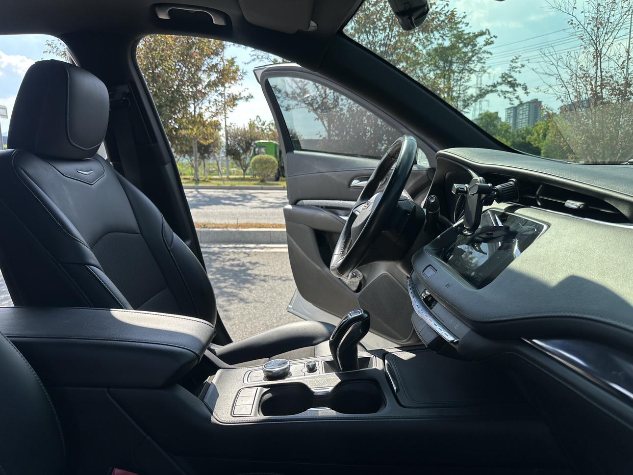Cadillac XT4 2018 thumb 12