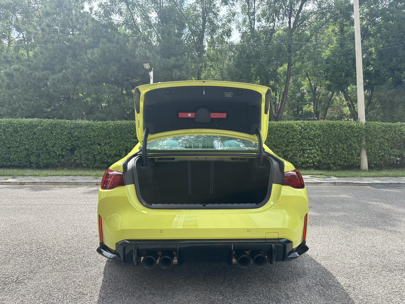 BMW M4 2024 thumb 2