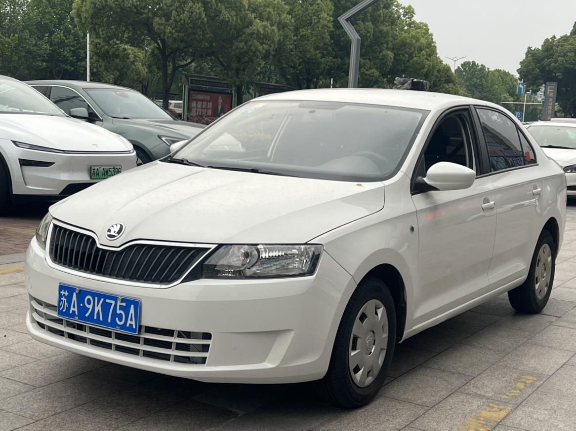 Skoda Xin Rui 2015 thumb 12