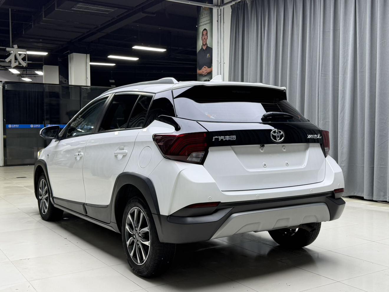 Toyota Yaris 2022 thumb 2