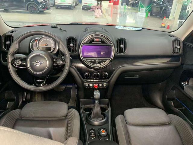 Mini Countryman 2018 thumb 8