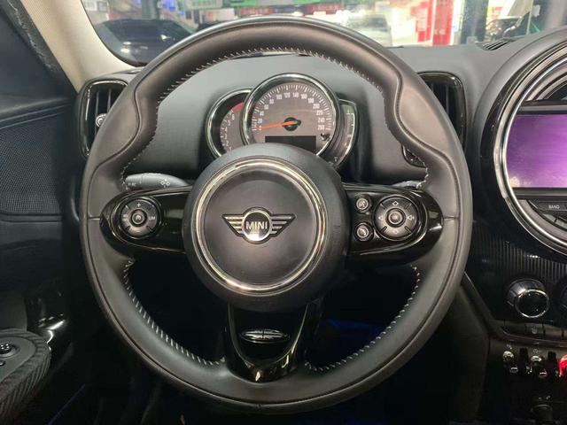 Mini Countryman 2018 thumb 9
