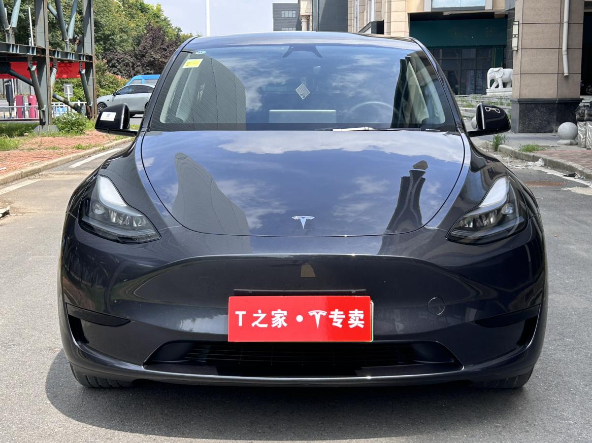 Tesla Model Y 2024 thumb 12