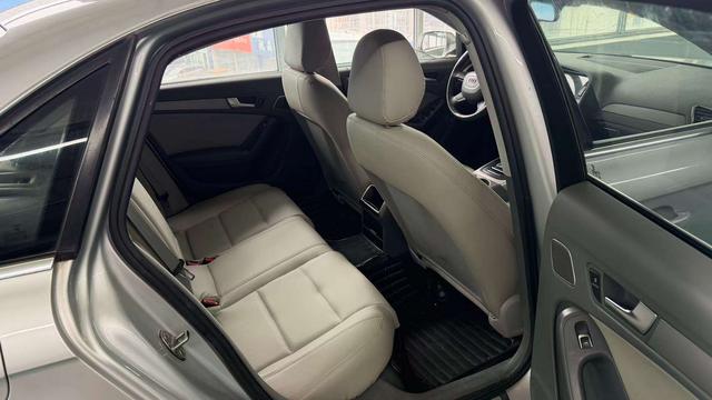 Audi A4 2013 thumb 5