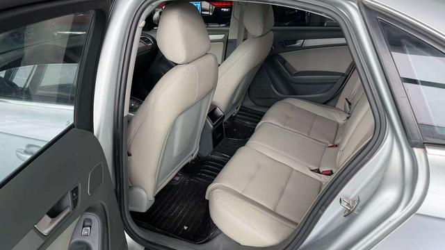 Audi A4 2013 thumb 9