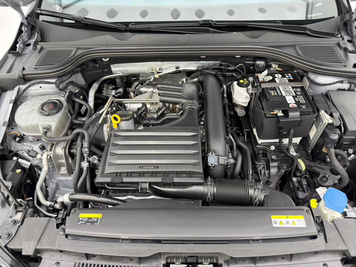 Volkswagen Golf Sportsvan 2023 thumb 5