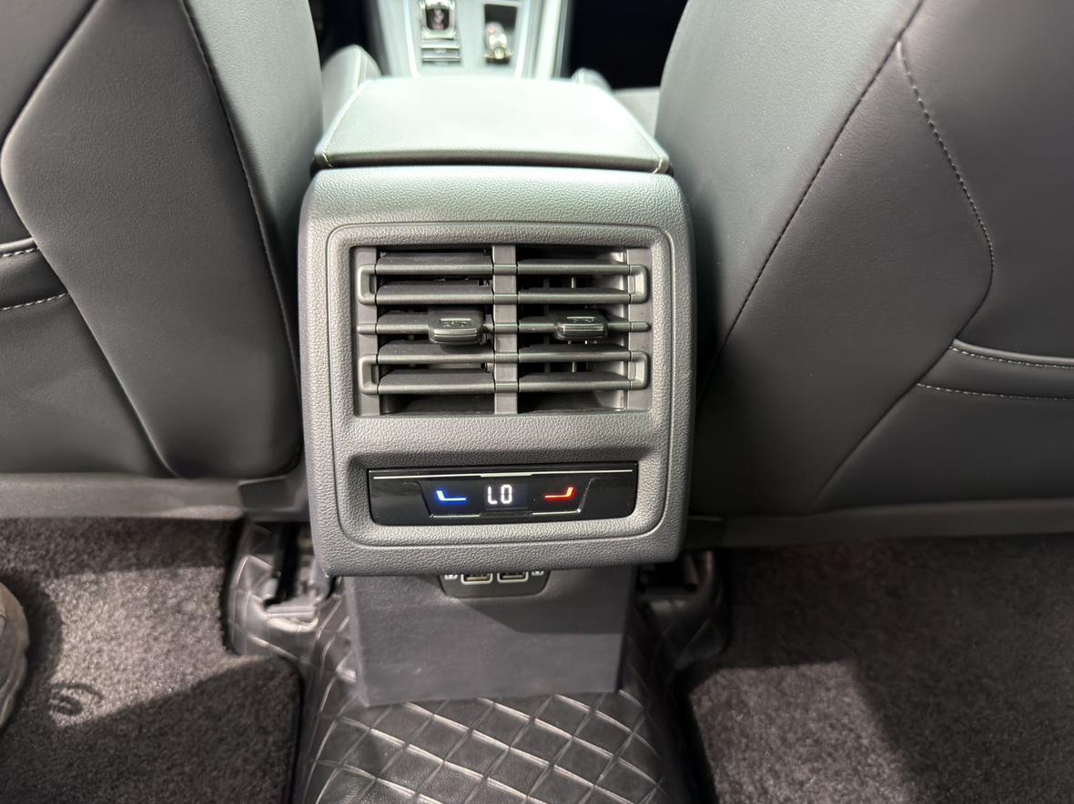 Volkswagen Golf Sportsvan 2023 thumb 7