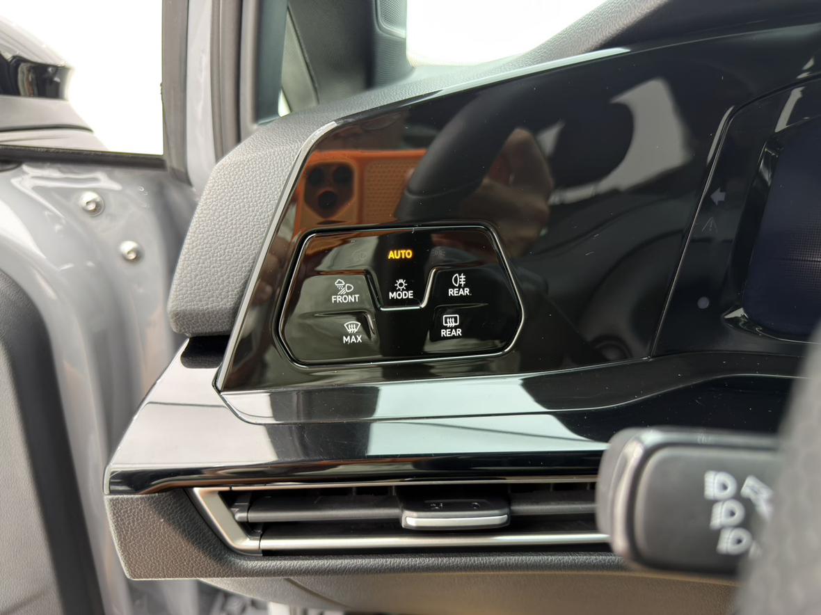 Volkswagen Golf Sportsvan 2023 thumb 9