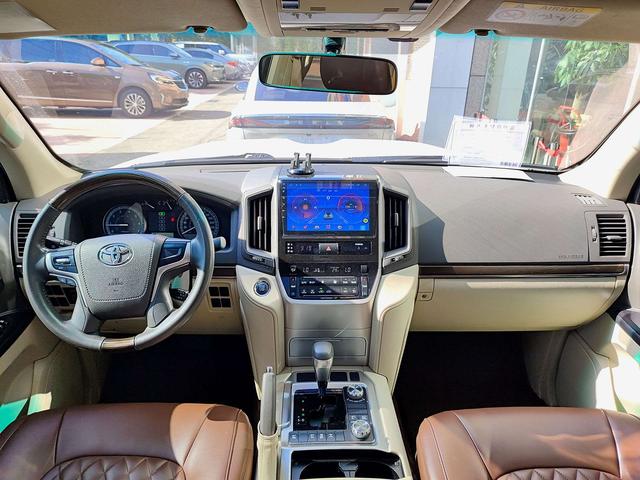 Toyota Land Cruiser 2019 thumb 5