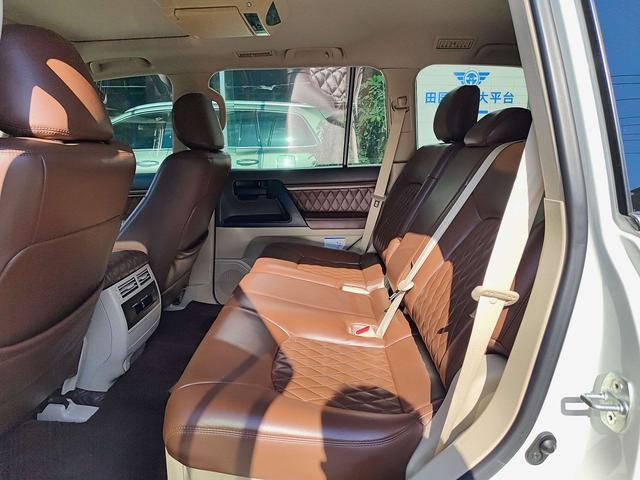 Toyota Land Cruiser 2019 thumb 7