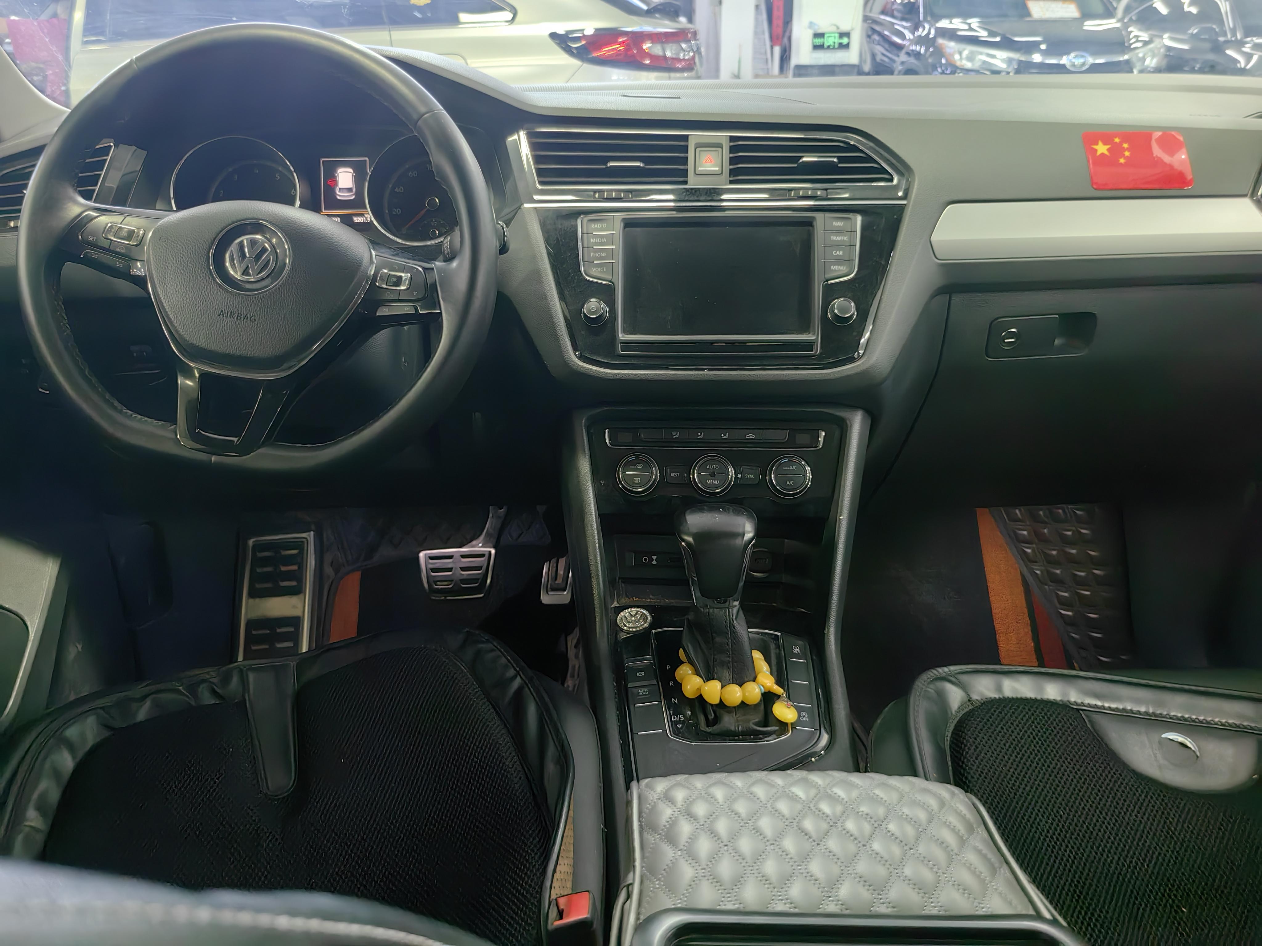 Volkswagen Tiguan 2017 thumb 5