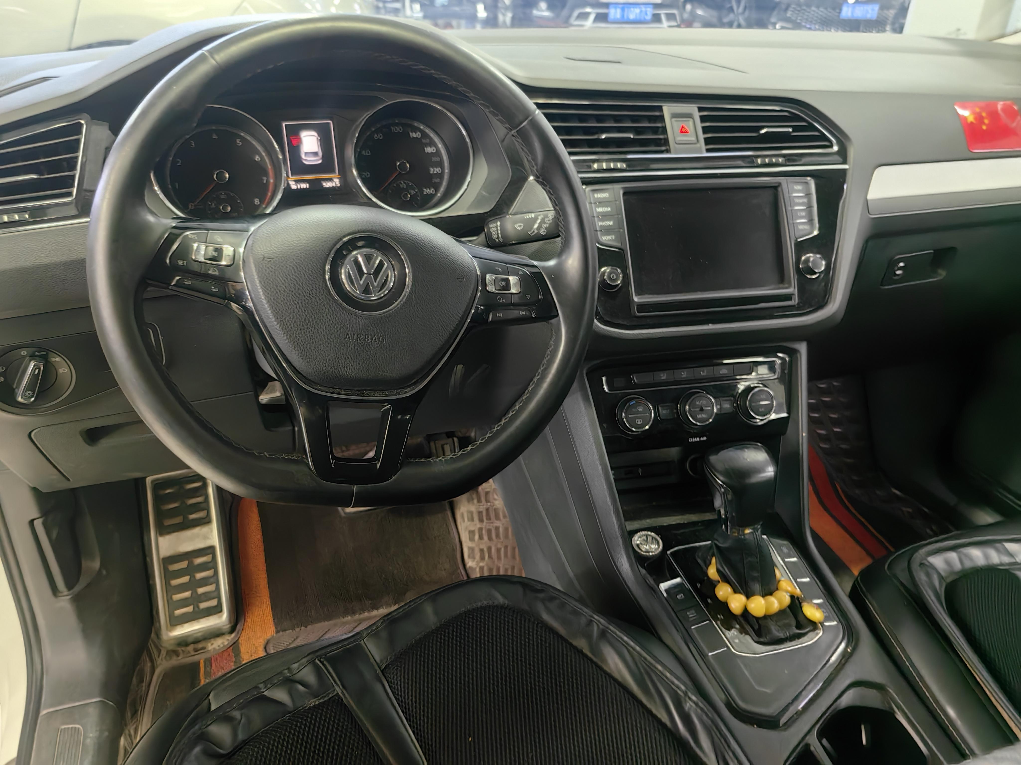Volkswagen Tiguan 2017 thumb 7
