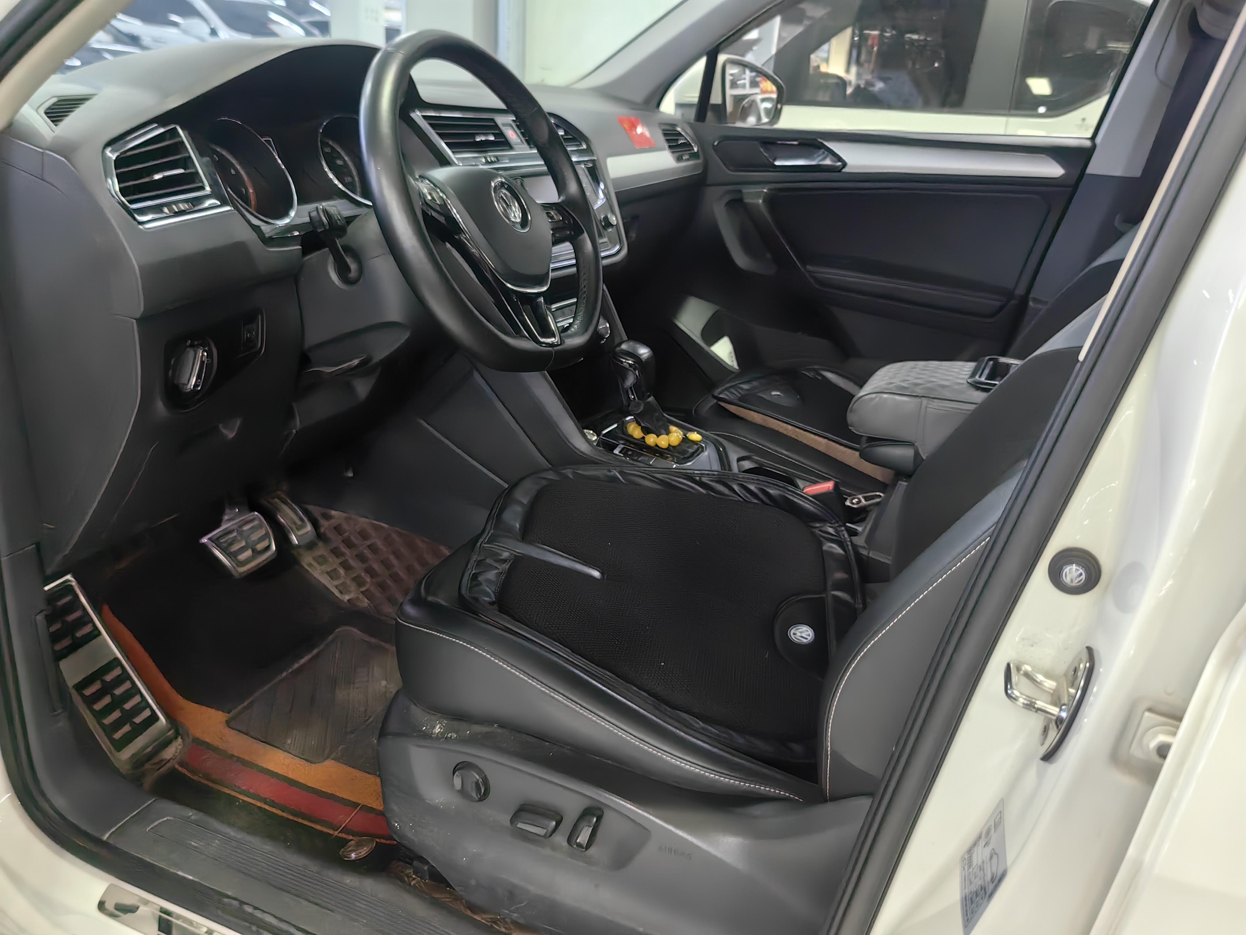 Volkswagen Tiguan 2017 thumb 8