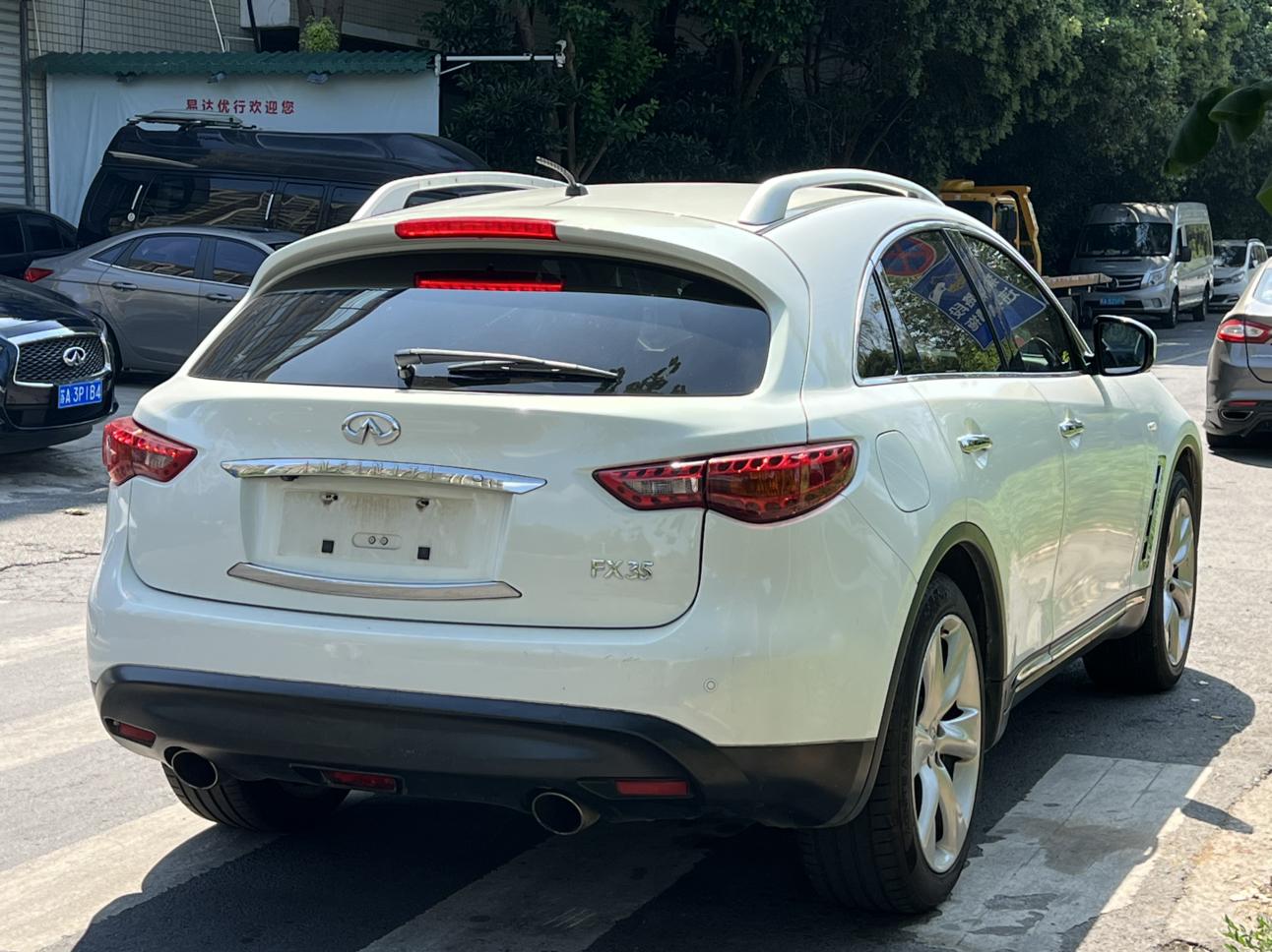 Infiniti FX 2011 thumb 5