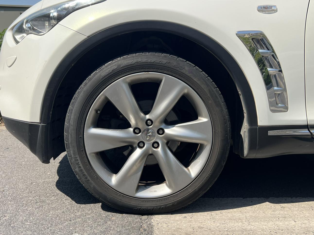 Infiniti FX 2011 thumb 9