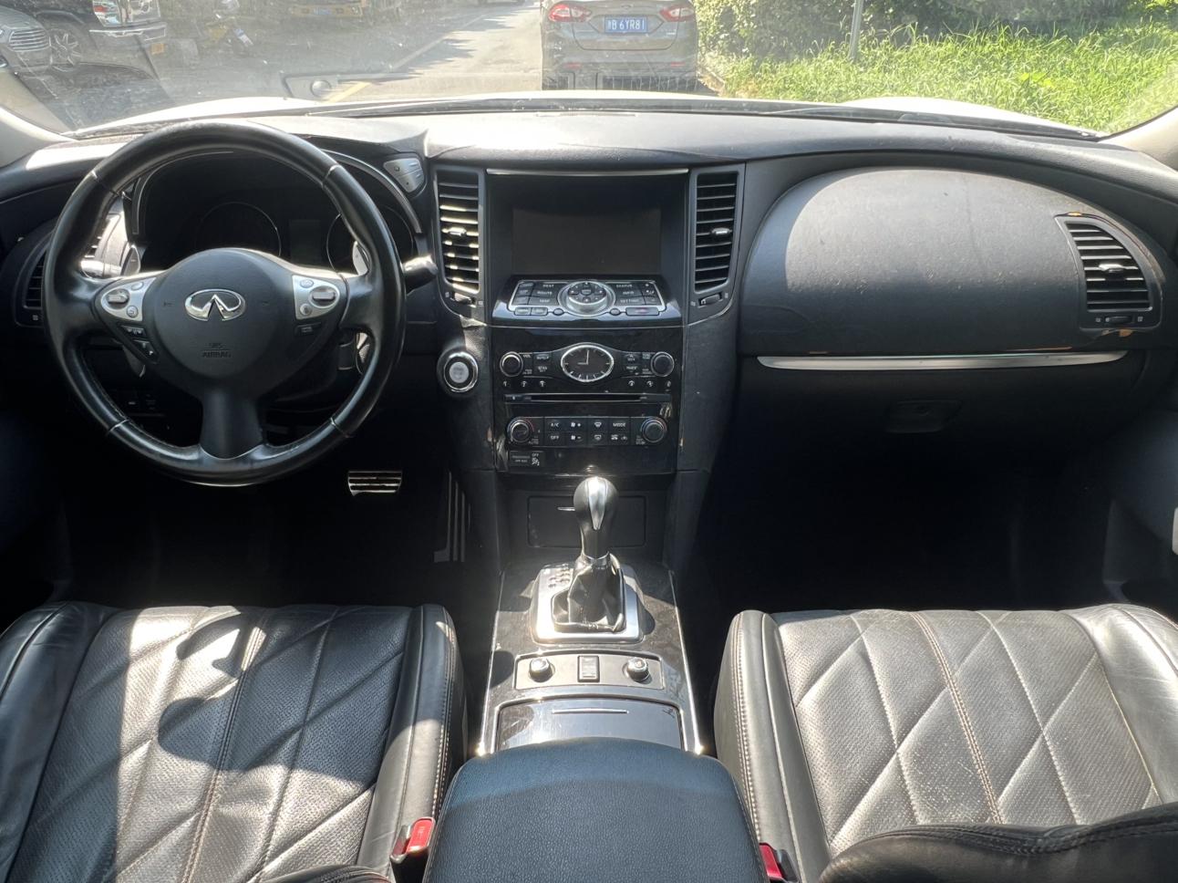 Infiniti FX 2011 thumb 11