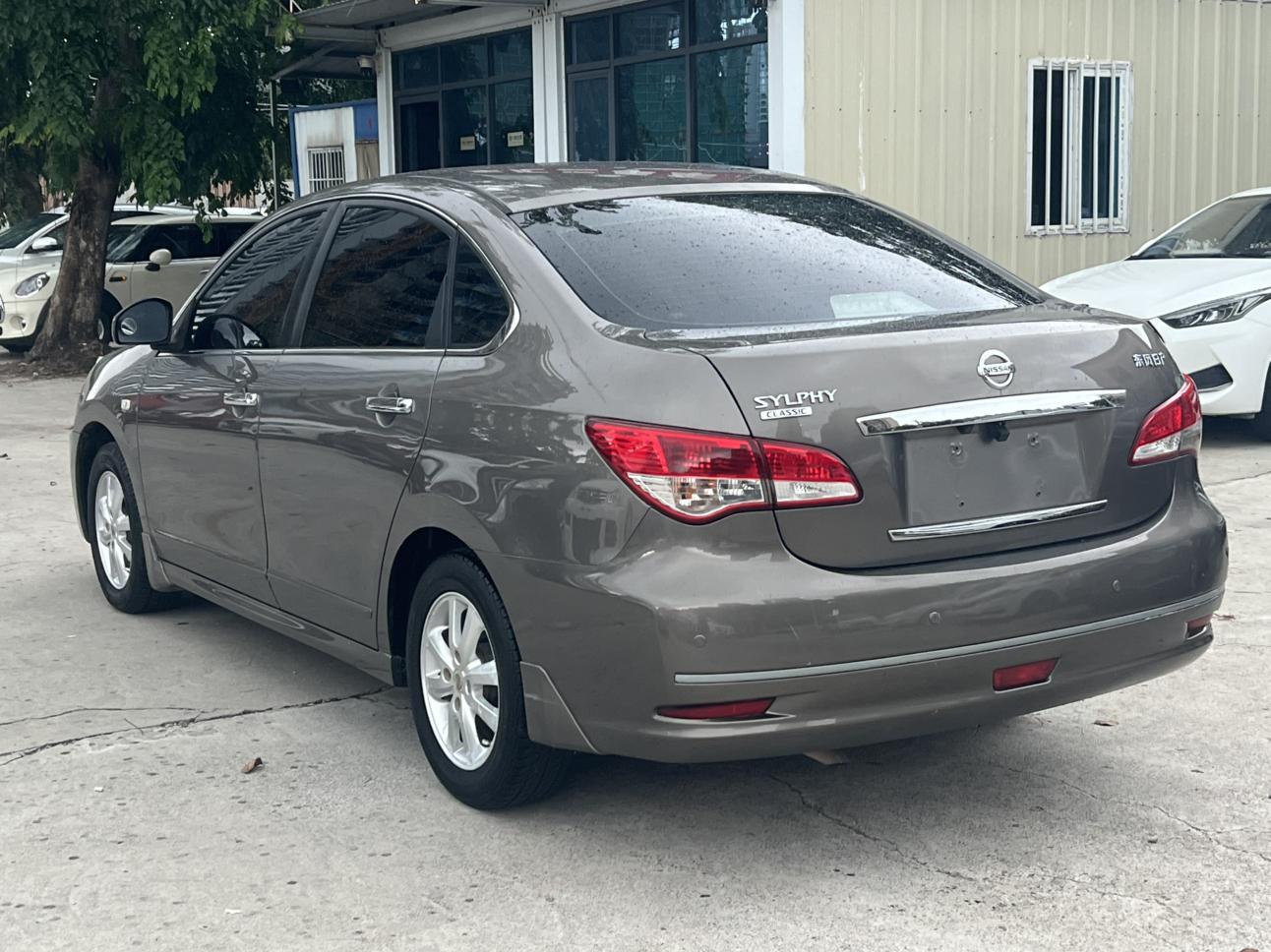 Nissan Sylphy 2016 thumb 3
