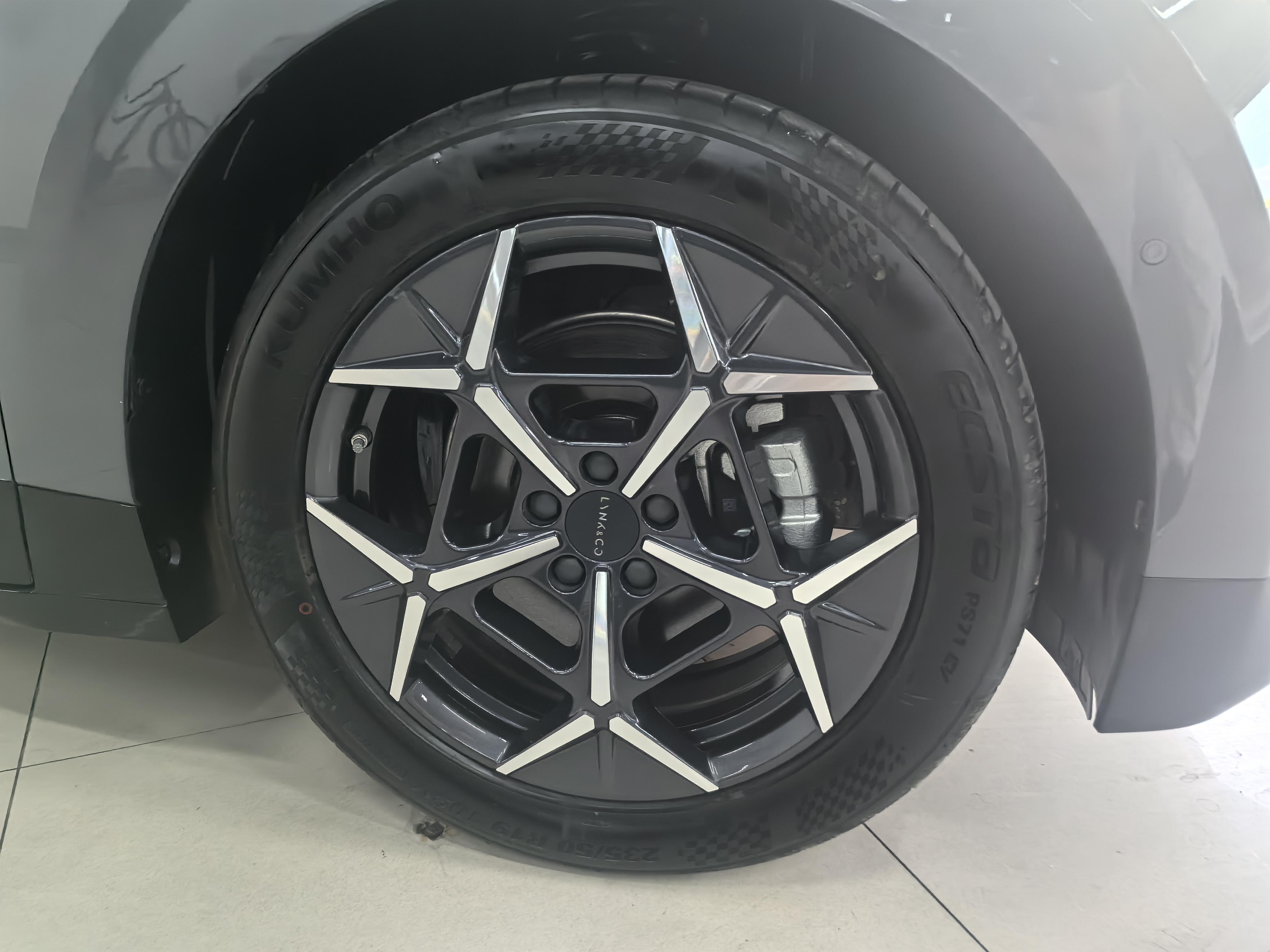 Lynk & Co Z20 2025 thumb 8