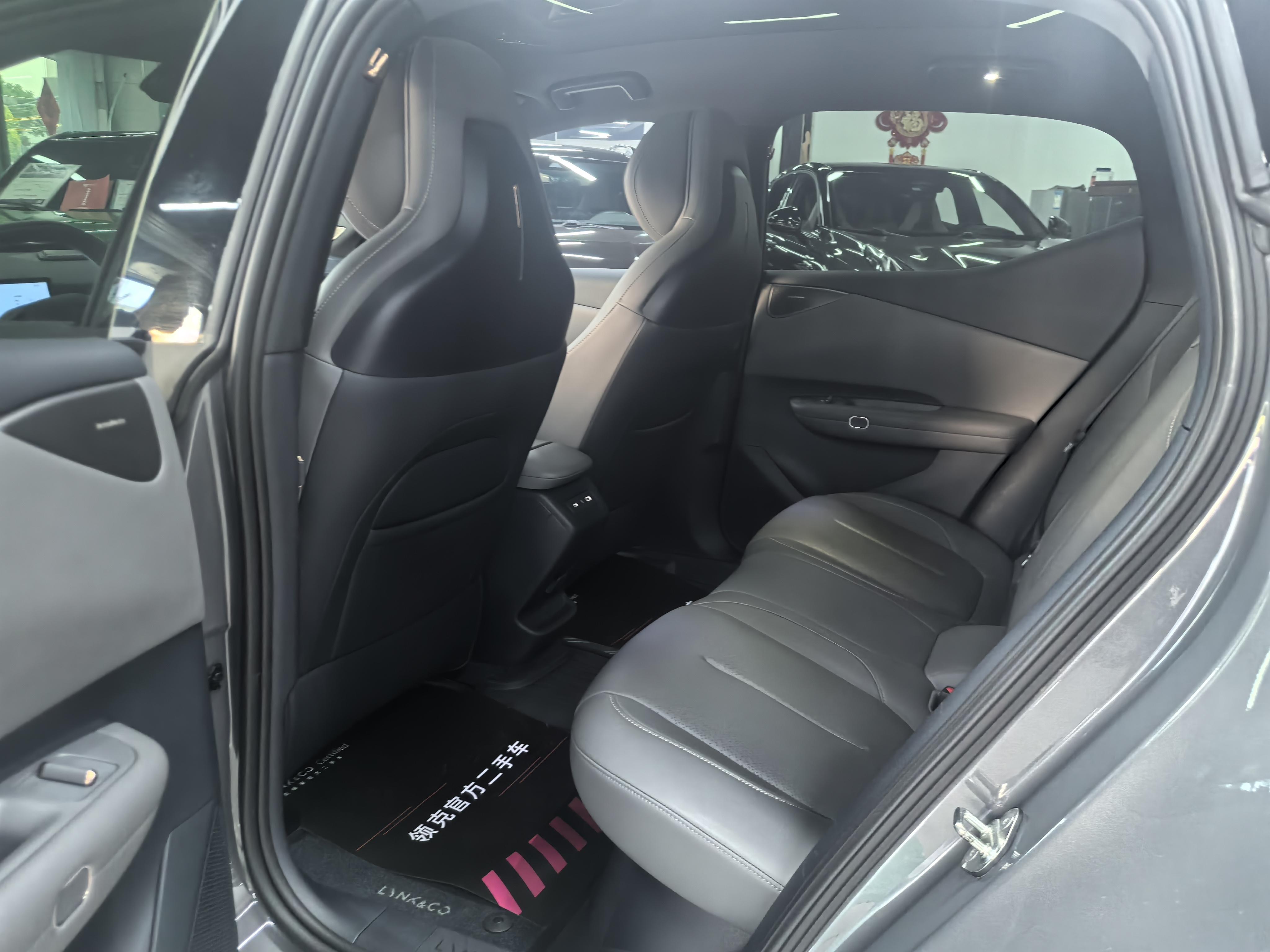 Lynk & Co Z20 2025 thumb 12