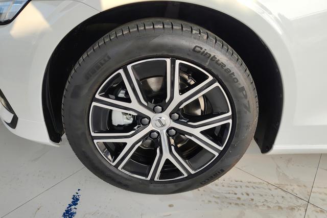 Volvo S60 2026 thumb 6