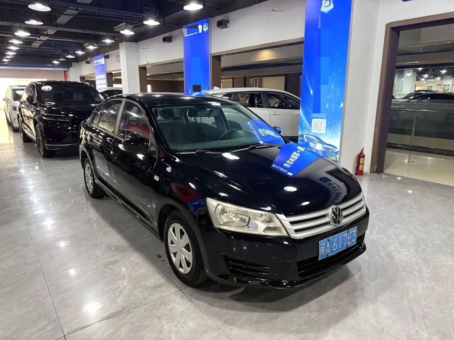 Volkswagen Santana 2013 thumb 10