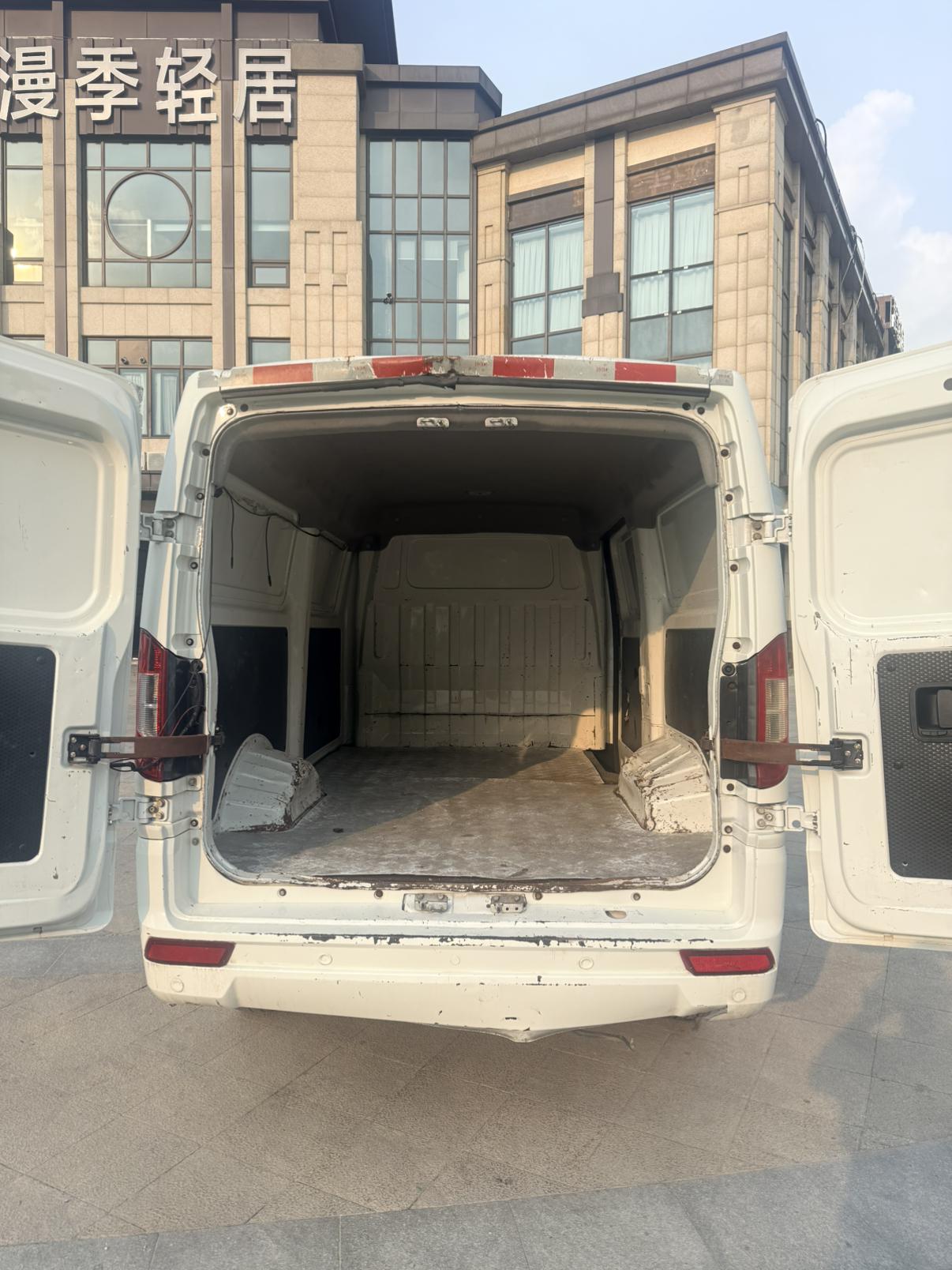 Dongfeng EM26 2022 thumb 9