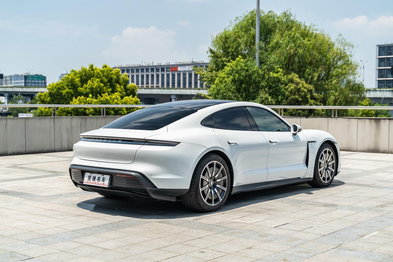 Porsche Taycan 2019 thumb 5