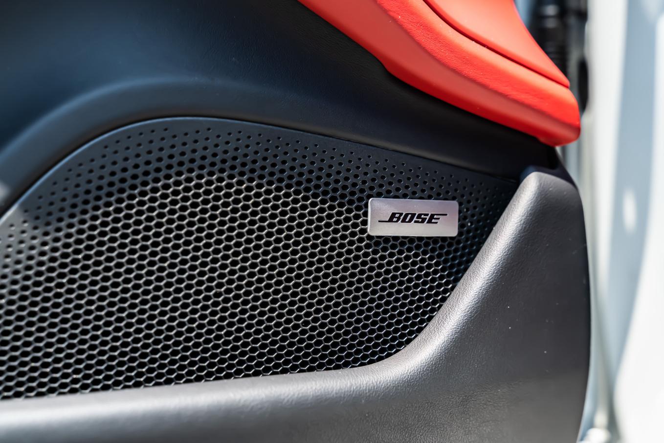 Porsche Taycan 2019 thumb 9