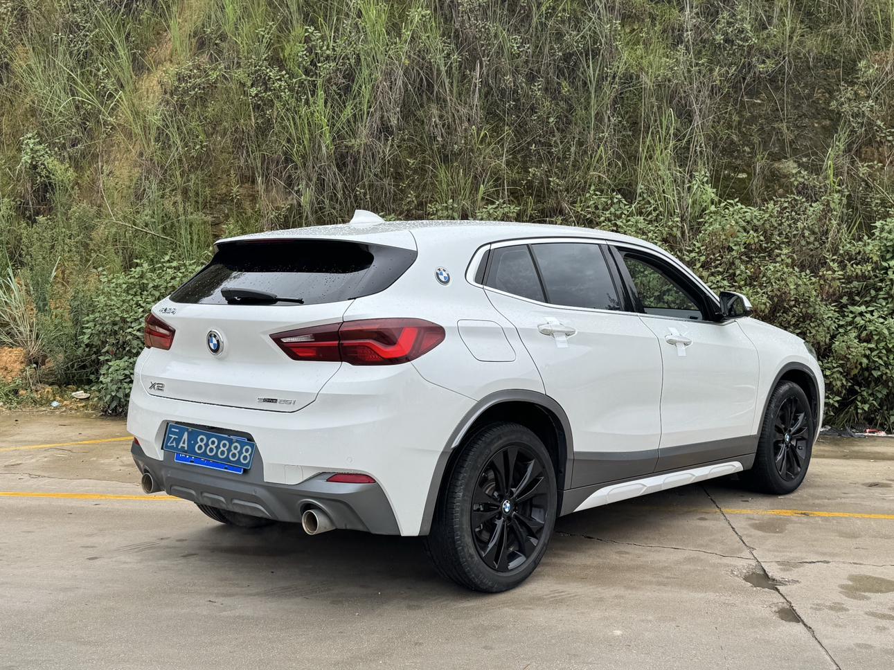 BMW X2 2022 thumb 4