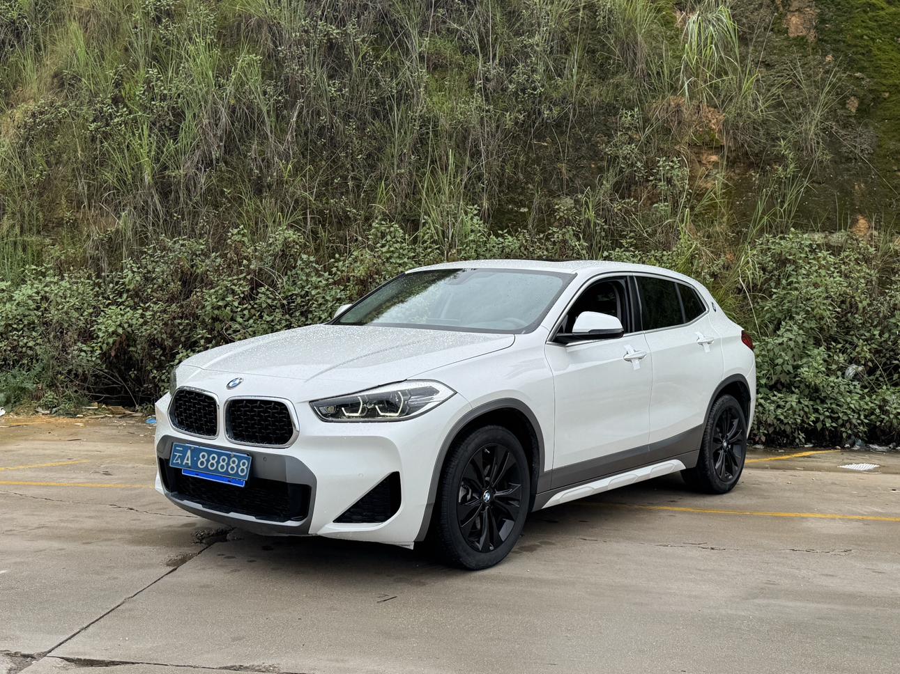 BMW X2 2022 thumb 8