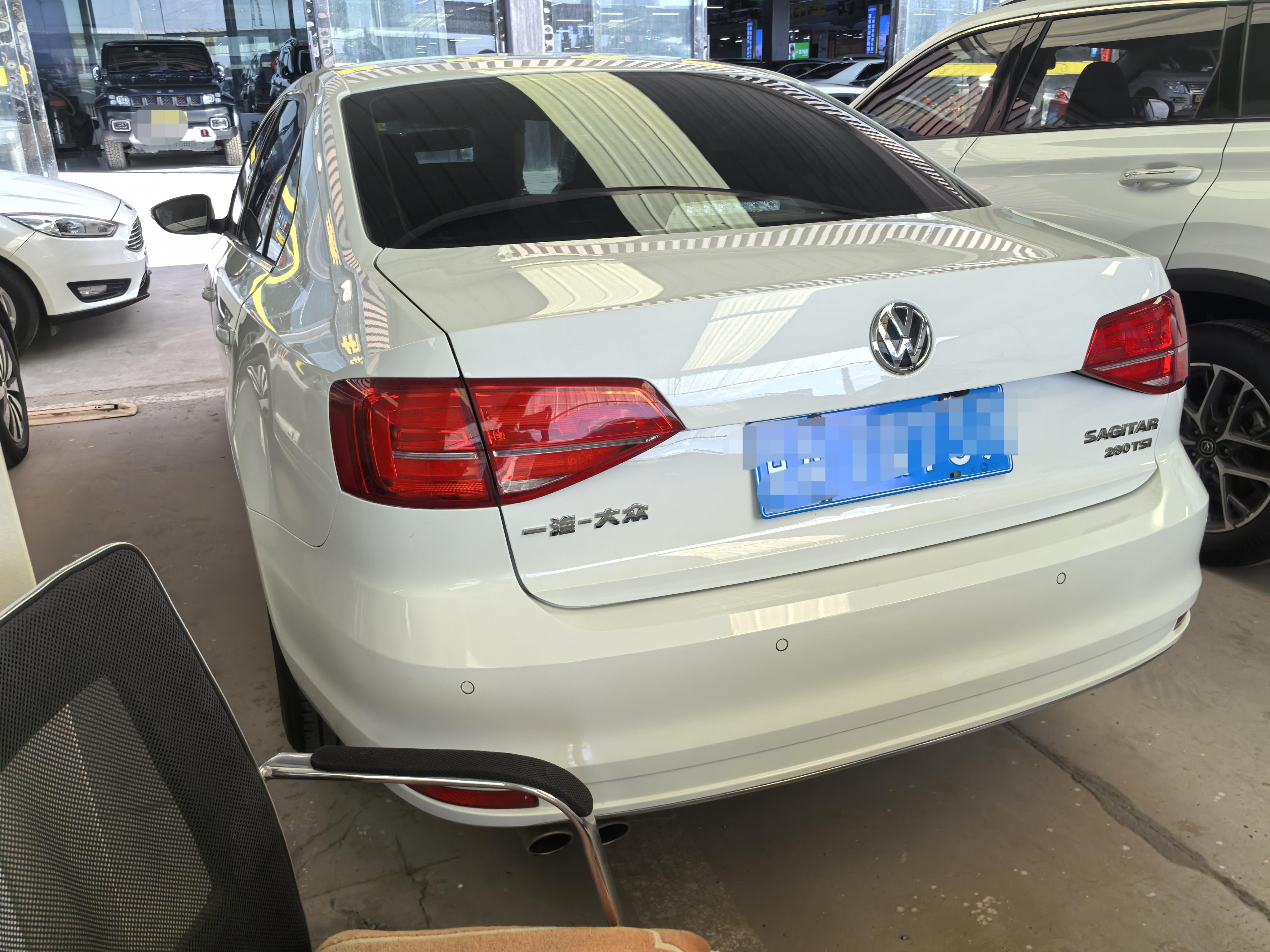 Volkswagen Sagitar 2018 thumb 12