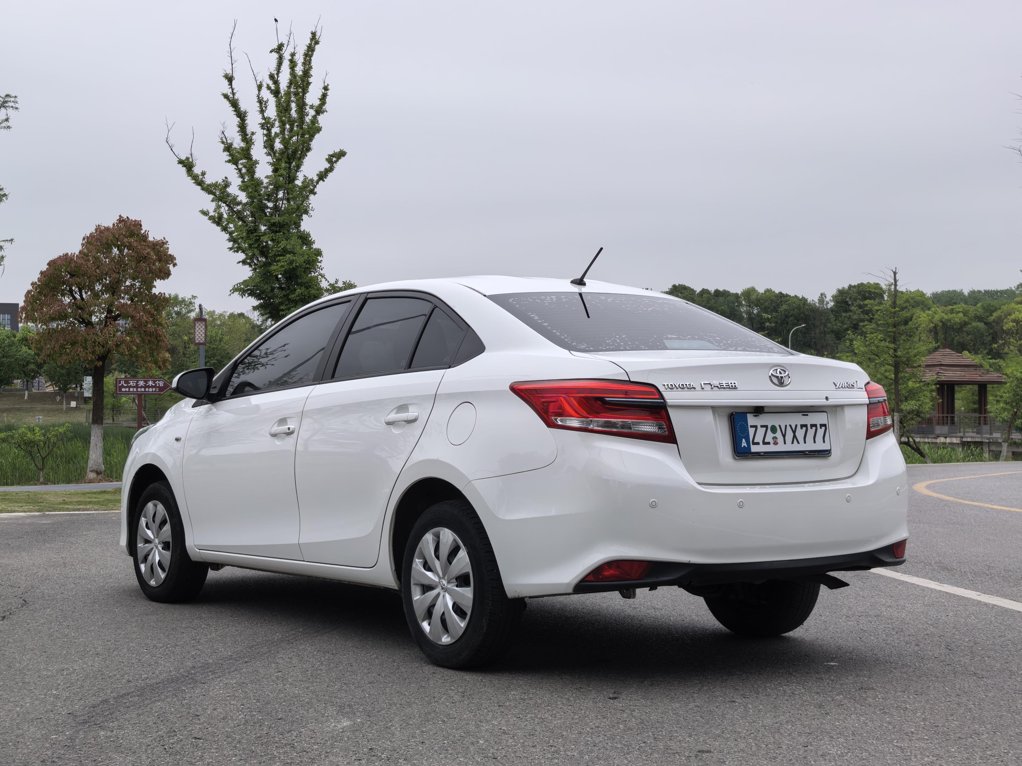 Toyota Yaris 2020 thumb 2