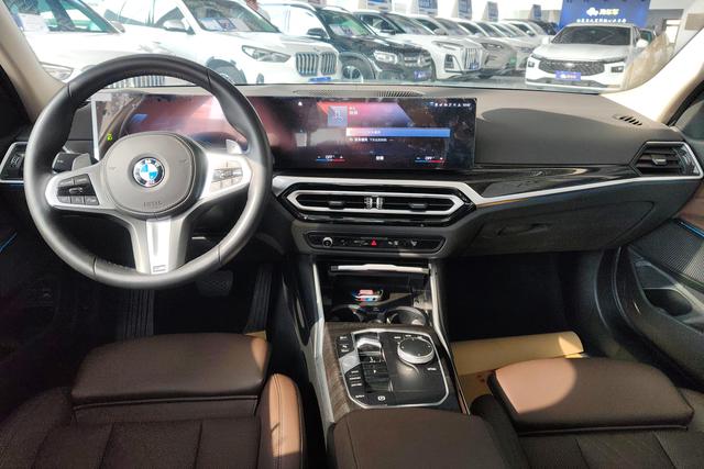 BMW 3 серии 2023 thumb 10