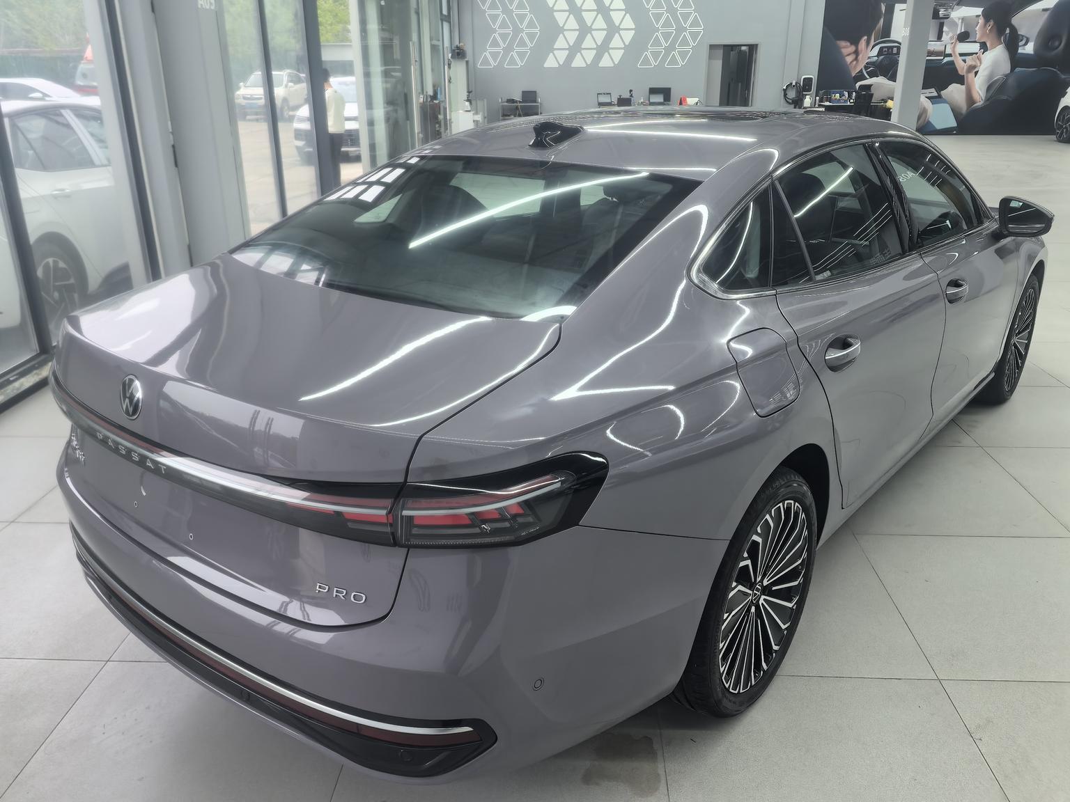 Volkswagen Passat (North America and China) 2025 thumb 3