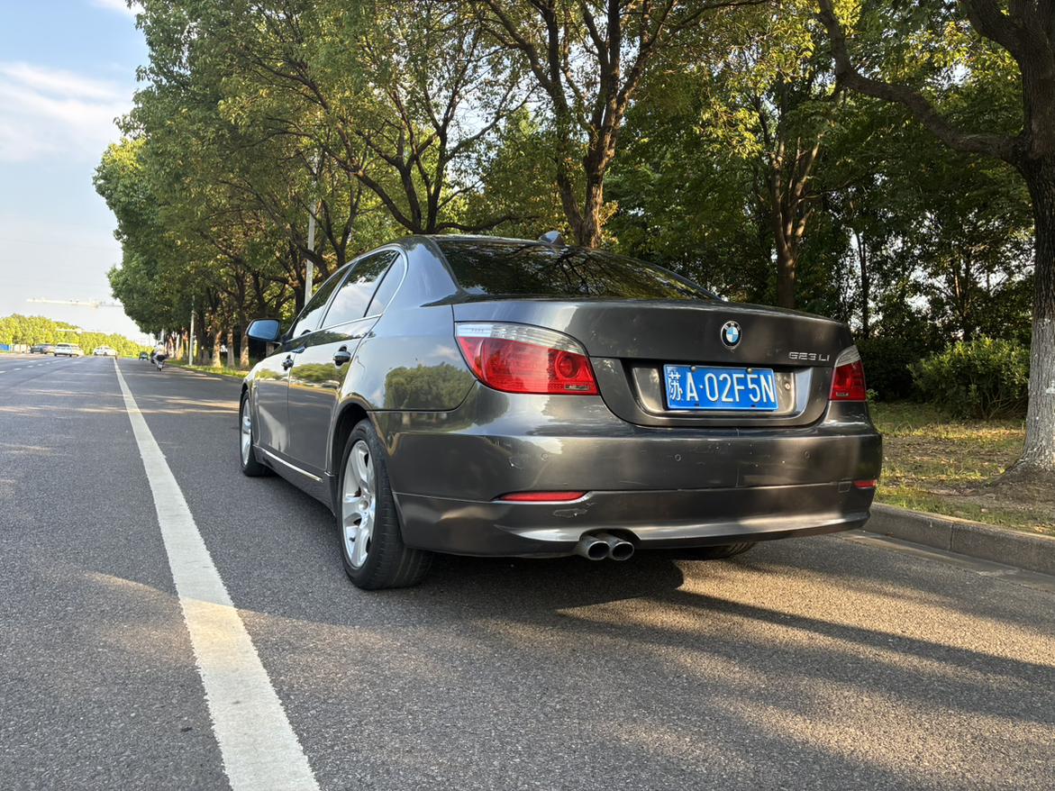 BMW 5 серии 2009 thumb 3
