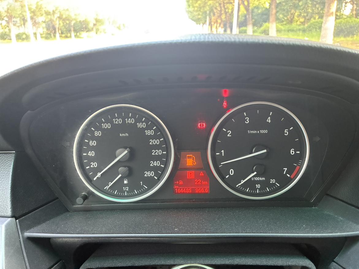 BMW 5 серии 2009 thumb 9