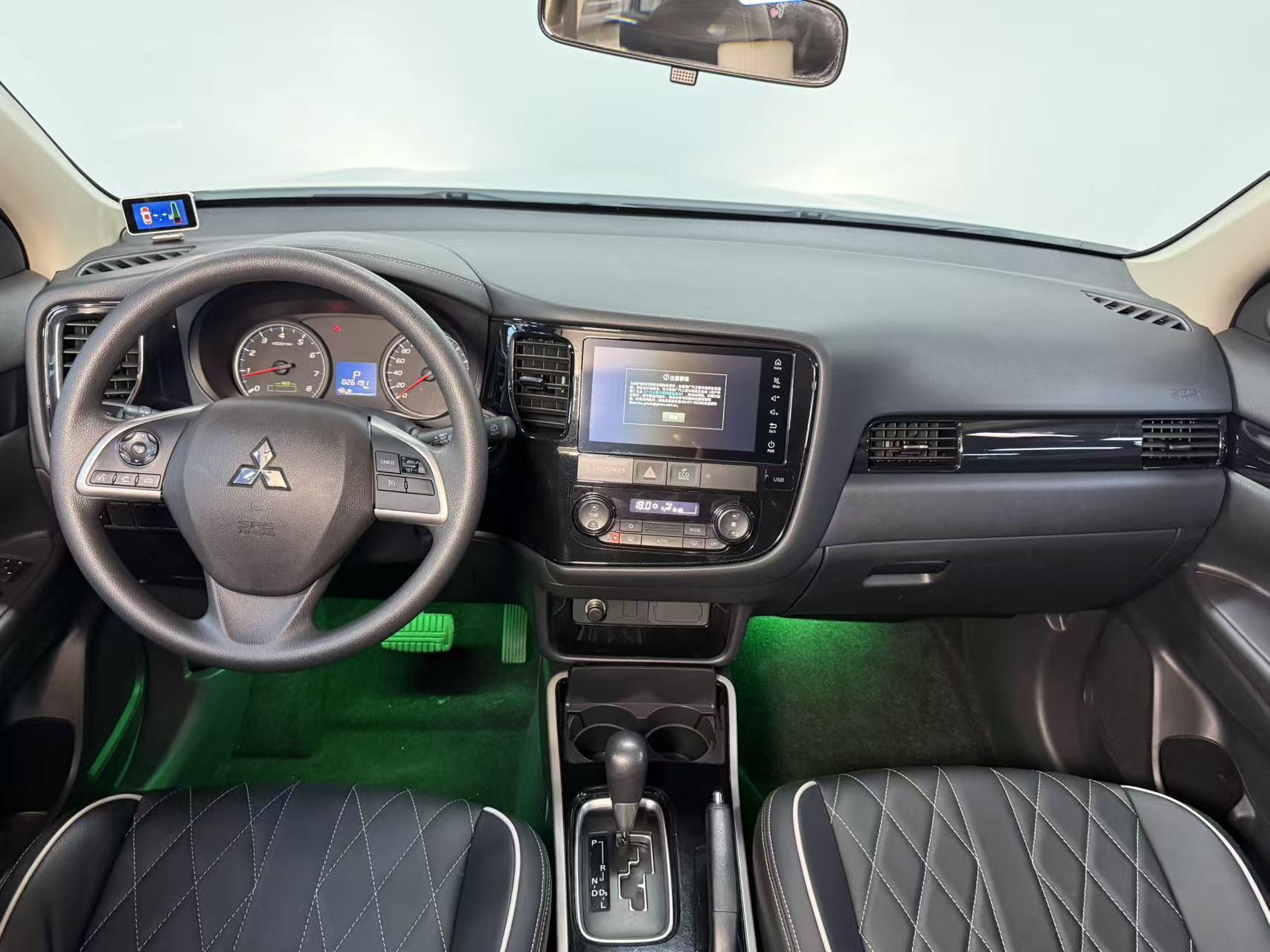 Mitsubishi Outlander 2021 thumb 12