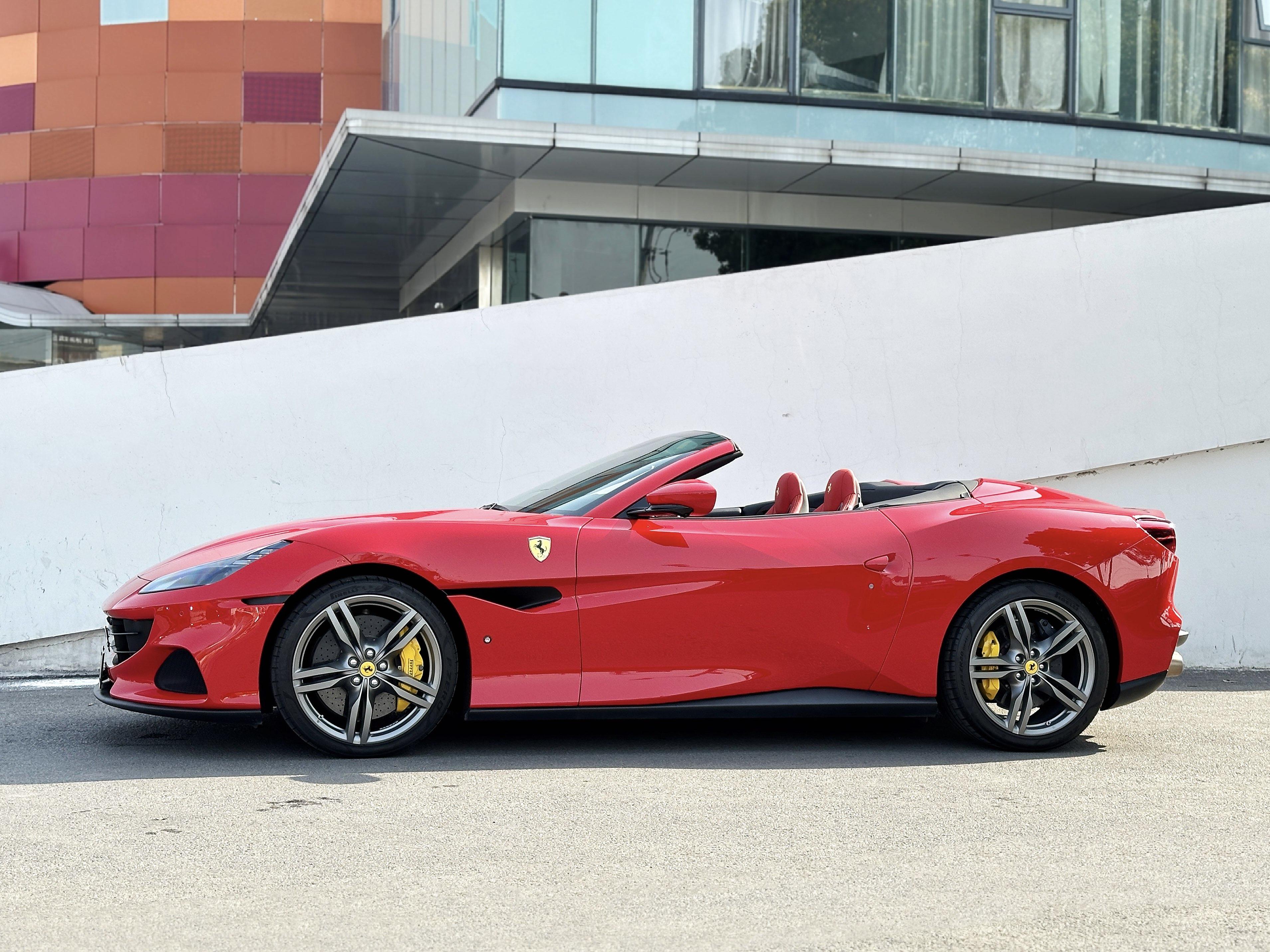 Ferrari Portofino 2021 thumb 2
