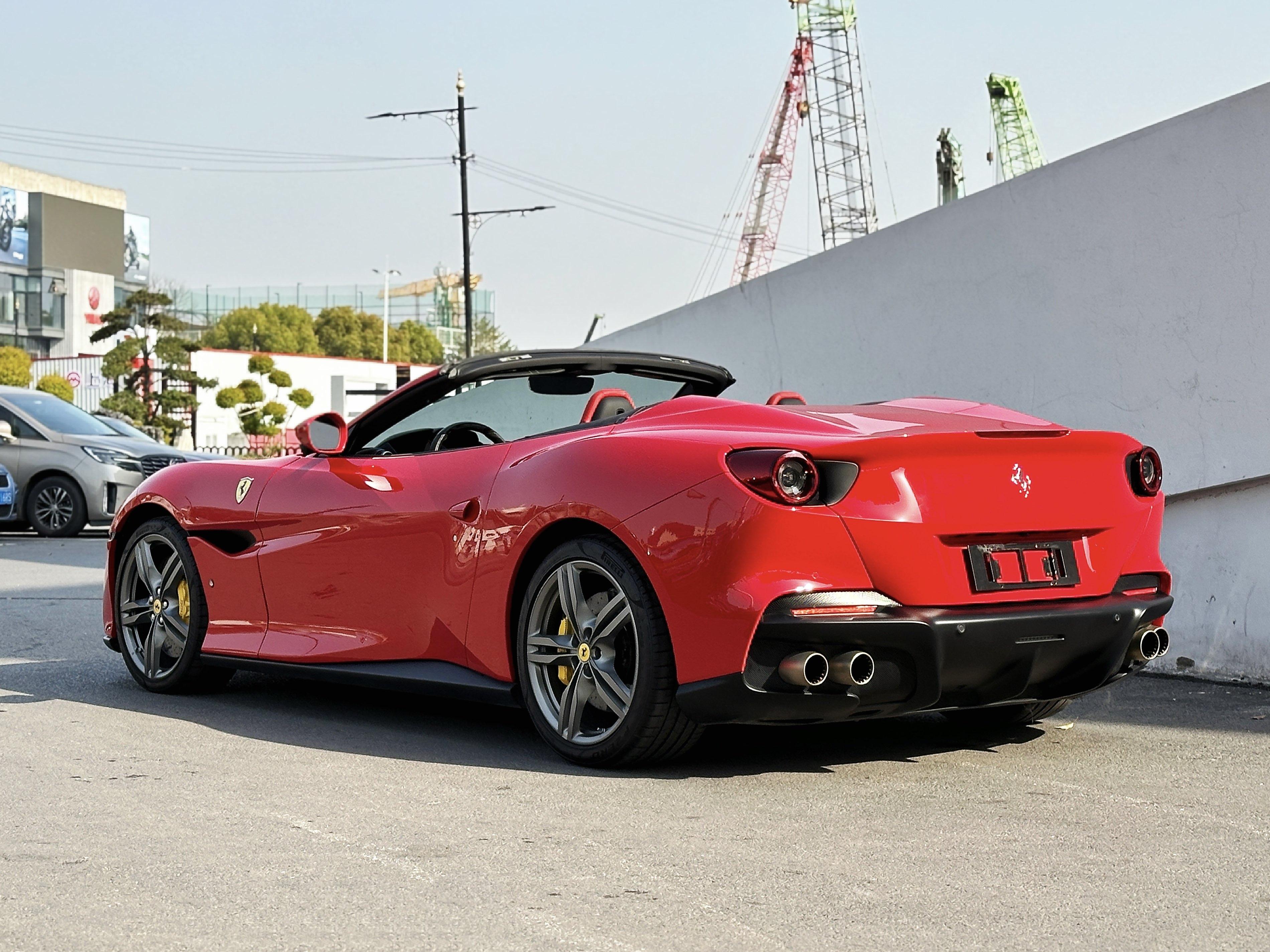 Ferrari Portofino 2021 thumb 3