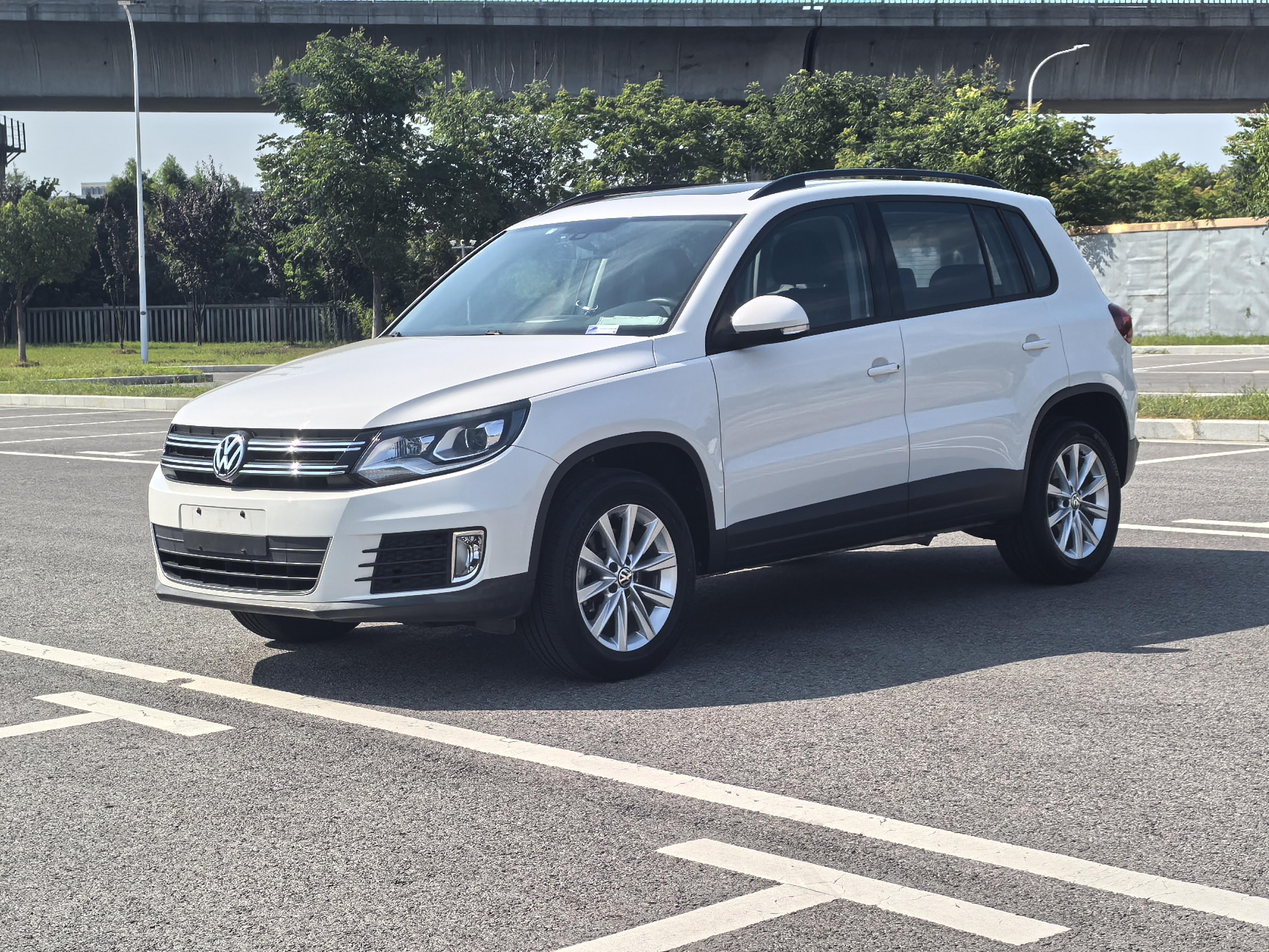 Volkswagen Tiguan 2017 thumb 9