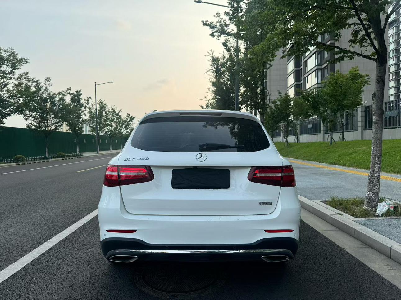 Mercedes-Benz GLC 2018 thumb 3