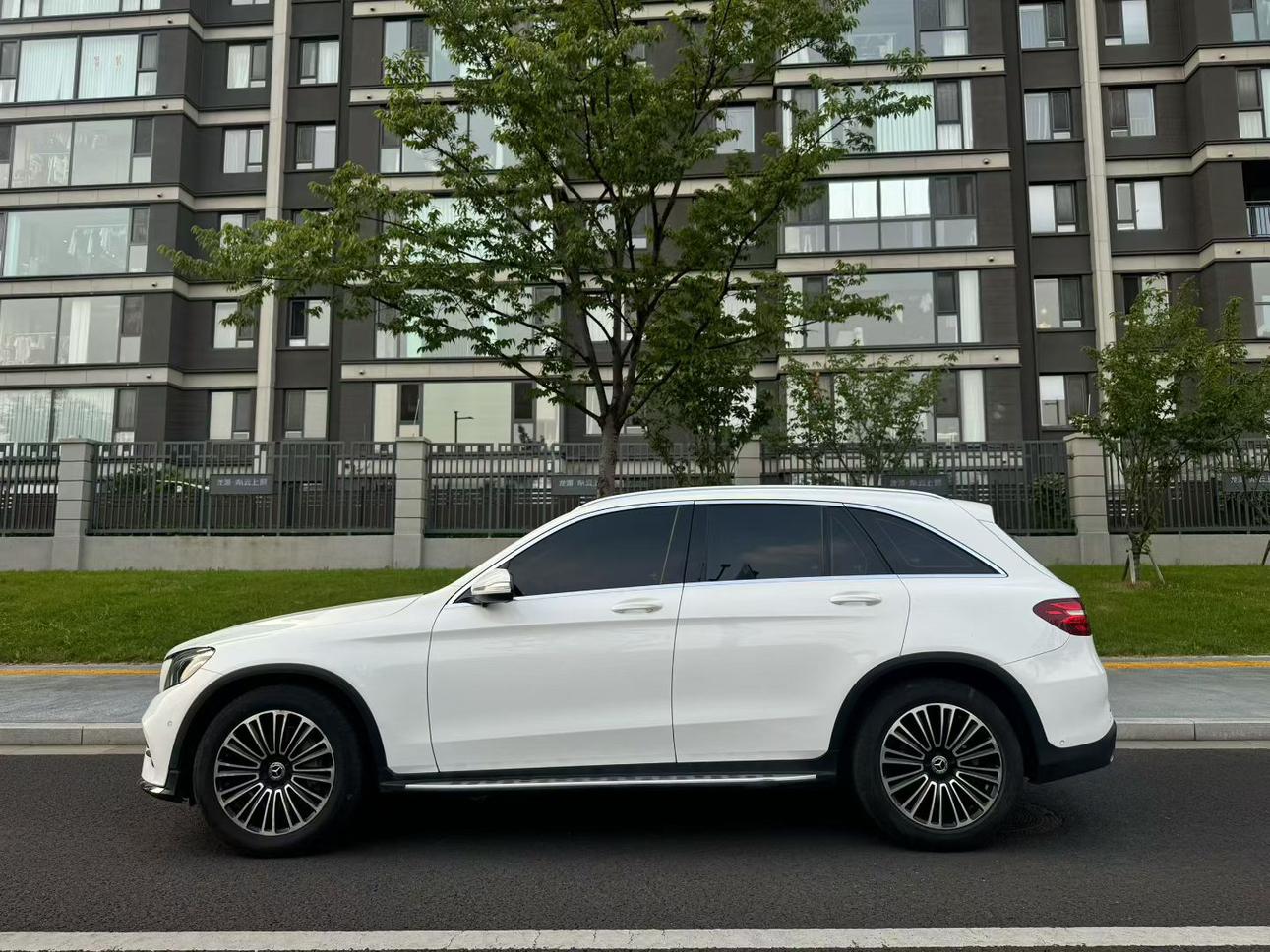 Mercedes-Benz GLC 2018 thumb 11