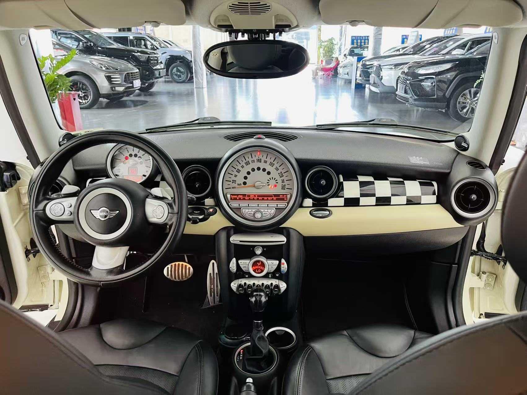 Mini Clubman 2008 thumb 10